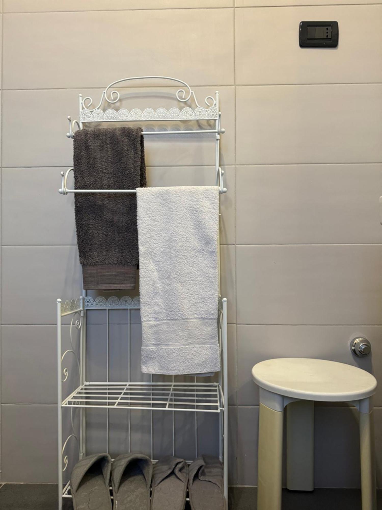 سان جيوفانّي تْيَتينو B&B Frontepista المظهر الخارجي الصورة
